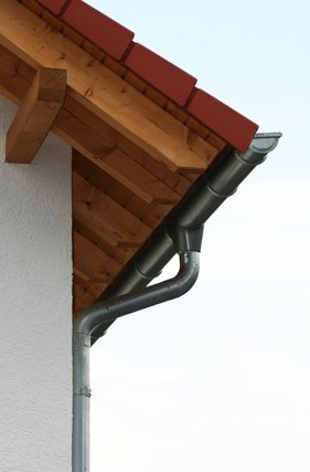 Dachklempnerarbeiten Regenrinne Dachrinne