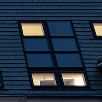 VELUX Dachflächenfenster mit Solarelementen