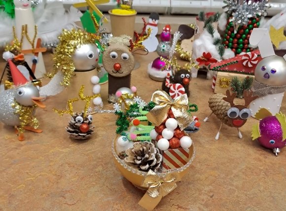 Basteln Kita - Preis 2024 und wir sind dabei...
Unsere Kita gehört zu den 15 (aus 500) nominierten in der Kategorie