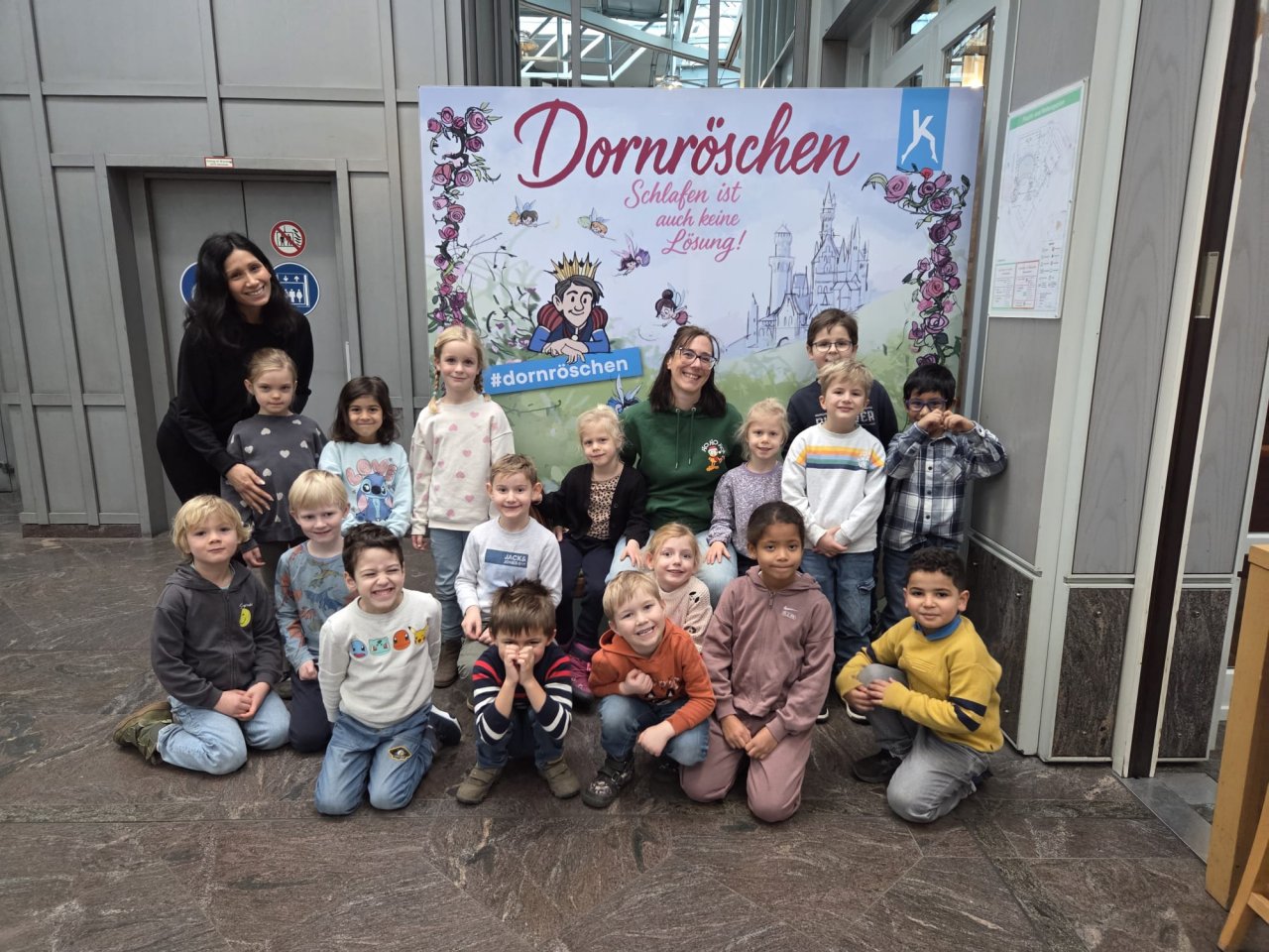 dorn Kita - Preis 2024 und wir sind dabei...
Unsere Kita gehört zu den 15 (aus 500) nominierten in der Kategorie