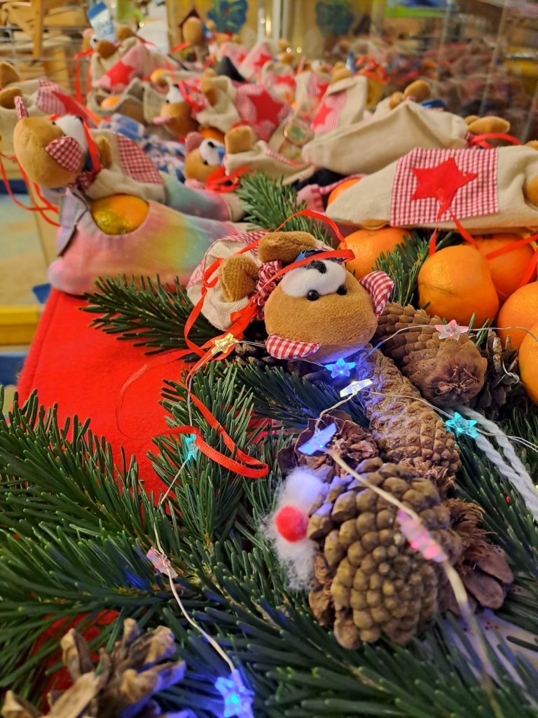 Kita - Preis 2024 und wir sind dabei...

Unsere Kita gehört zu den 15 (aus 500) nominierten in der Kategorie 